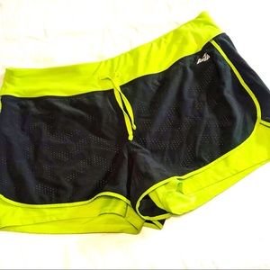 5/25 Avia running shorts with lining